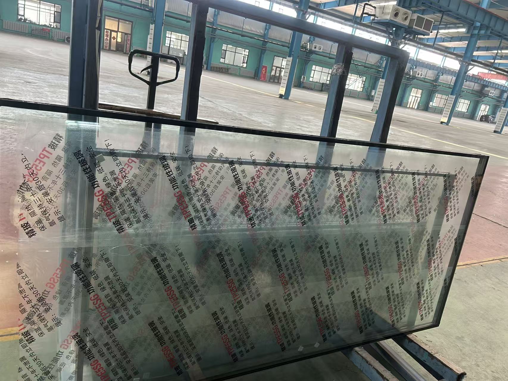 盐城市玻璃源头工厂彩轴玻璃 - 方案